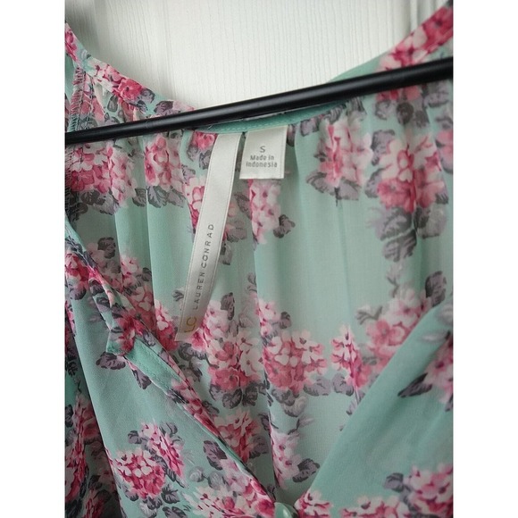 Lauren Conrad Semi Sheer Boho Lace Floral Hi Low Blouse. Size S - Picture 3 of 11